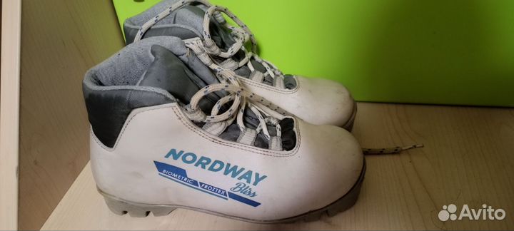 Лыжные ботинки конек и классика разные