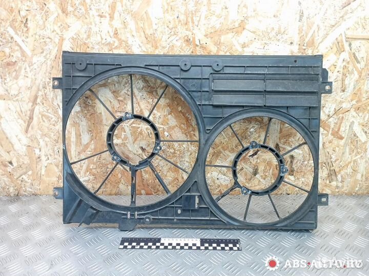 Диффузор вентилятора Audi TT 8J 2008 1K0121207AA