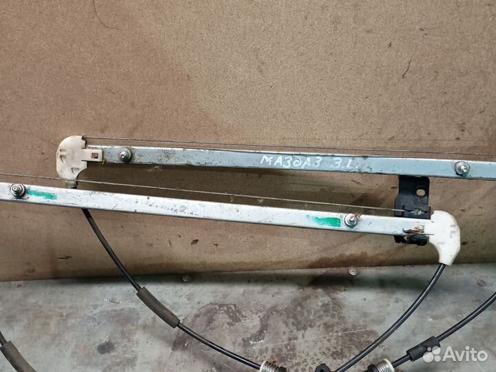 Стеклоподъёмник задний левый Mazda 3 bk