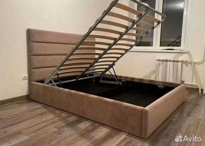 Дизайнерская кровать