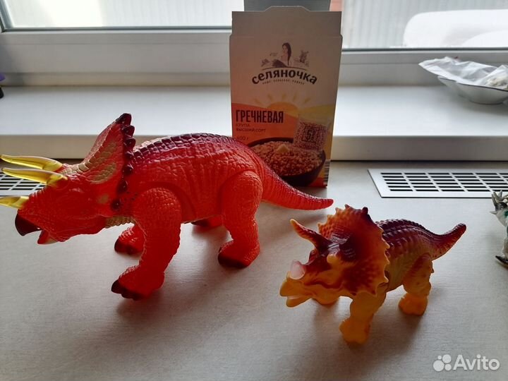 Динозавры игрушки пакетом