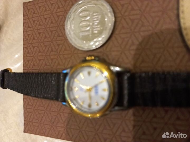 Женские часы esse