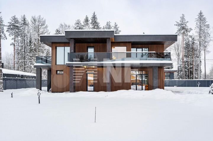 Дом 220 м² на участке 23 сот.