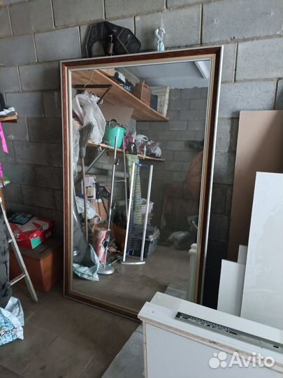 Зеркало в багетной раме