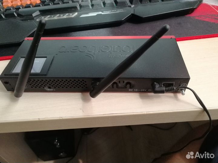 Роутер беспроводной MikroTik RB2011uias-2HND-IN