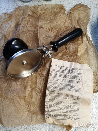 Закаточная машинка и крышки для консервирования