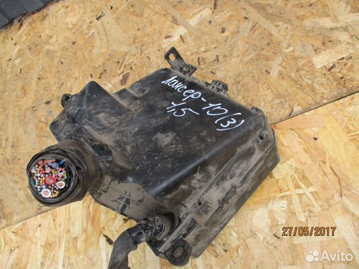 Блок предохранителей Митсубиси лансер 10 1,5 МКПП