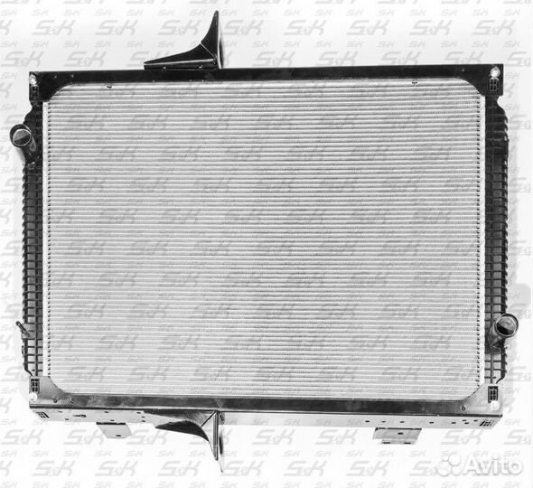 Радиатор охлаждения двигателя без рамки RVI Premiu