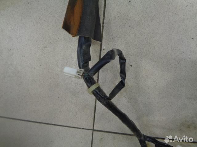 Проводка двери багажника Mitsubishi Pajero, Monte