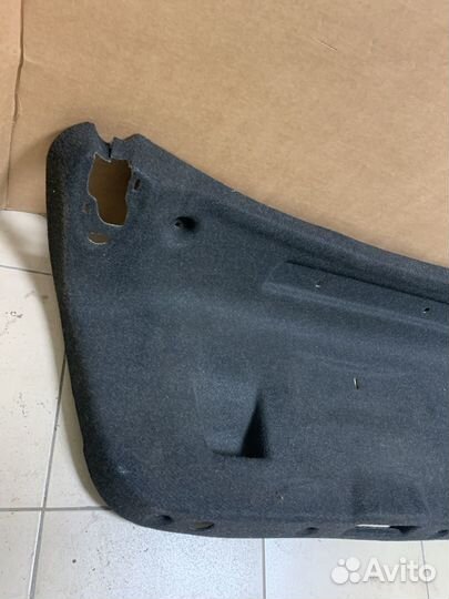 Обшивка крышки багажника BMW F32 F82 M4