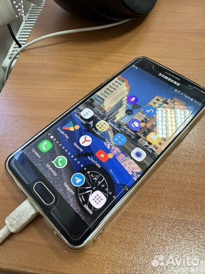 Телефон Samsung galaxy a5 2016