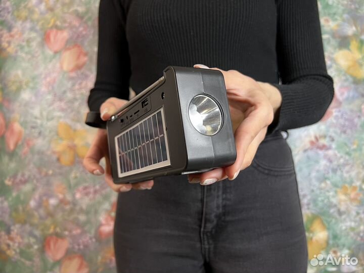 Блютуз колонка с радио