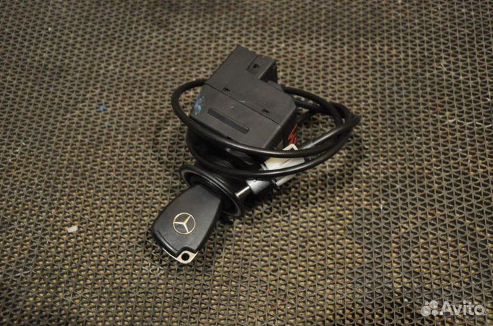 Замок зажигания Mercedes-Benz E-Class W211 M271