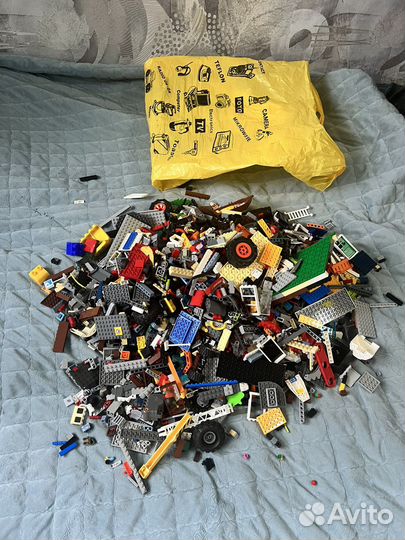 Много наборов лего