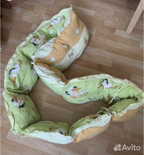 Детская кроватка с маятником