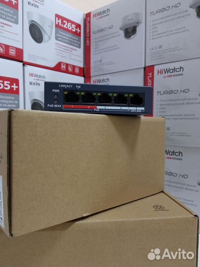 HiWatch PoE-коммутатор DS-S504P(B) (1-4 порт)