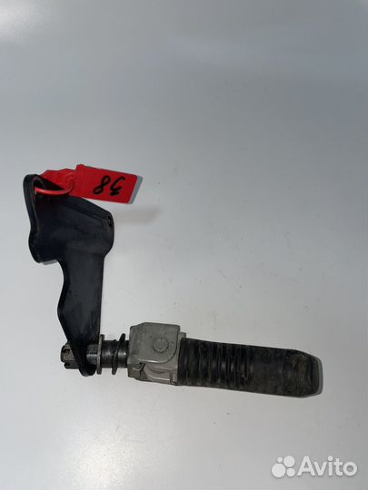 Подножка водителя правая suzuki bandit 250/400