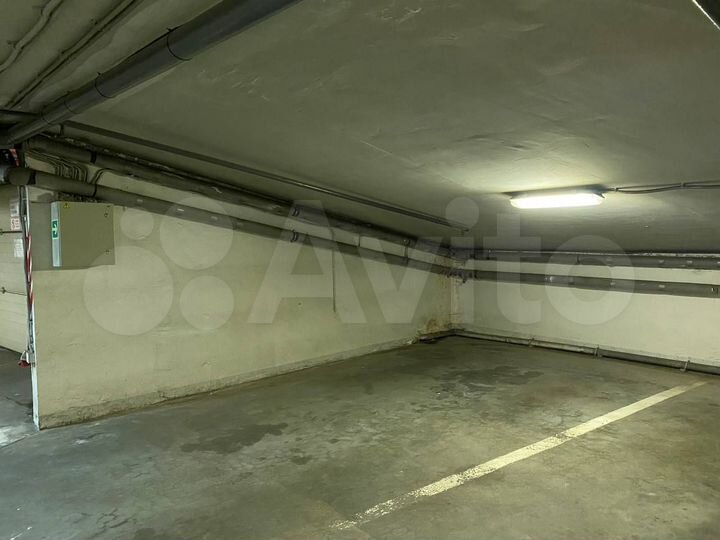 Машиноместо, 14 м²