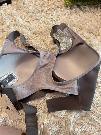 Топ спортивный adidas by Stella Mccartney