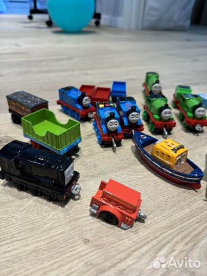 Паровозики thomas & friends