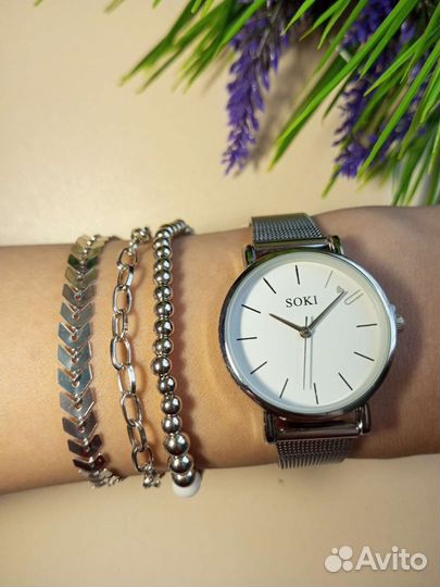 Часы с аксессуарами