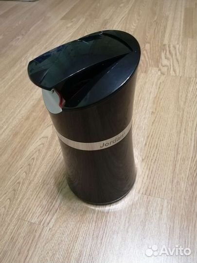 Диспенсер для влажных салфеток