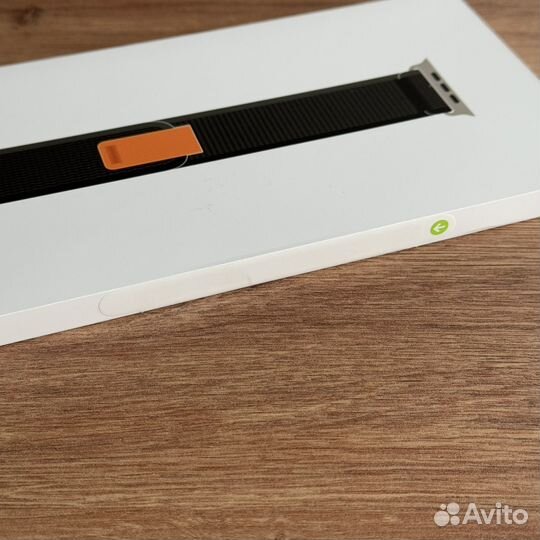 Новый ремешок Apple Black/Gray Trail Loop