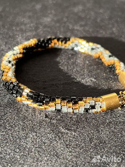 Браслет жгут из бисера змеиный принт