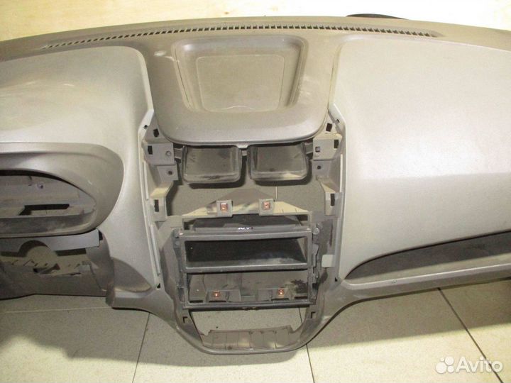 Торпедо Chevrolet Cobalt 2