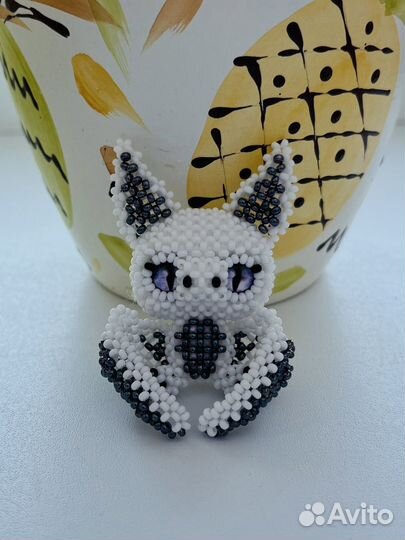 Амигуруми летучая мышка из бисера