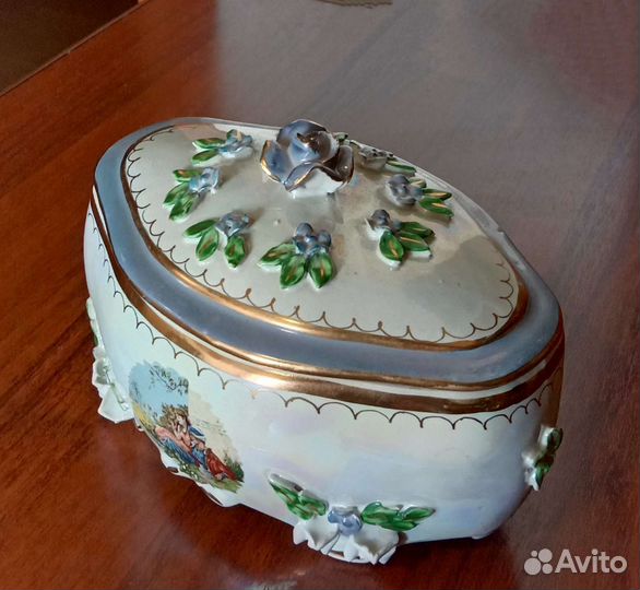 Шкатулка. Кисловодский фарфор