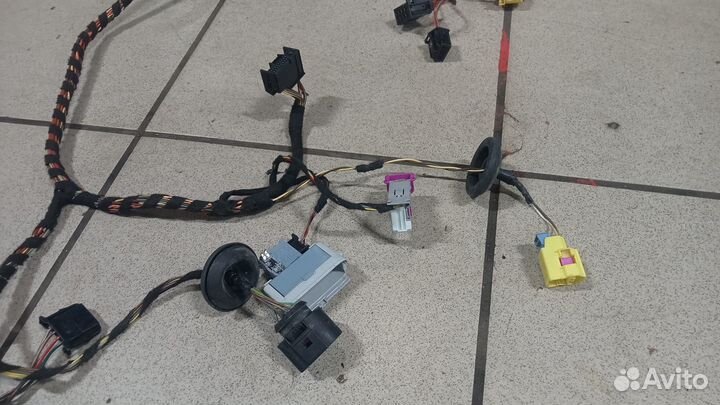 Проводка передней правой двери Октавия A5