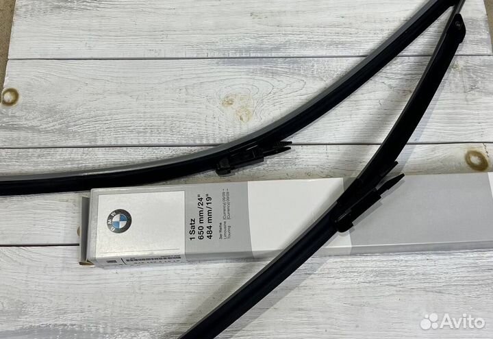 Щетки стеклоочистителя для BMW 61615A43585