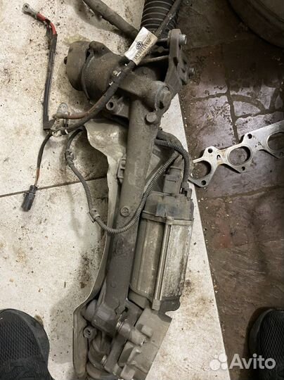 Рулевая рейка на VW golf 6