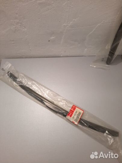 Щетка стеклоочистителя Honda правая 76630TL0G01