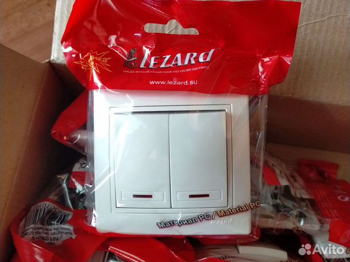 Выключатель Lezard Mira, 2-клавишный, с подсветкой