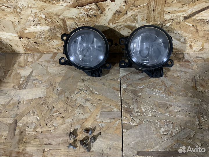 Фары противотуманные Mitsubishi Colt Z27AG