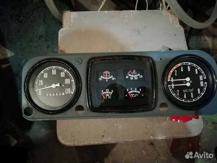 Приборная панель ЗИЛ