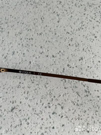 Солнцезащитные очки Vogue новые