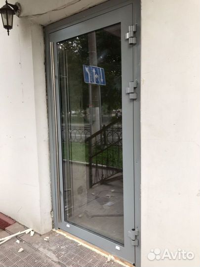 Алюминиевая дверь / Алюминиевые двери