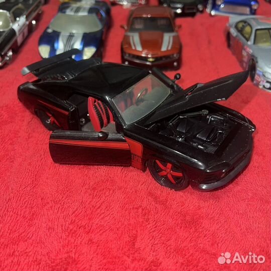 Модель Jada 1:24 Ford Mustang Boss