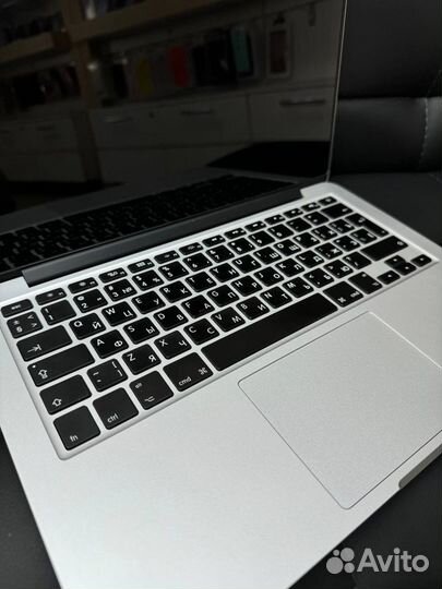 MacBook Pro 13 2015 8/128Gb (intel i5)