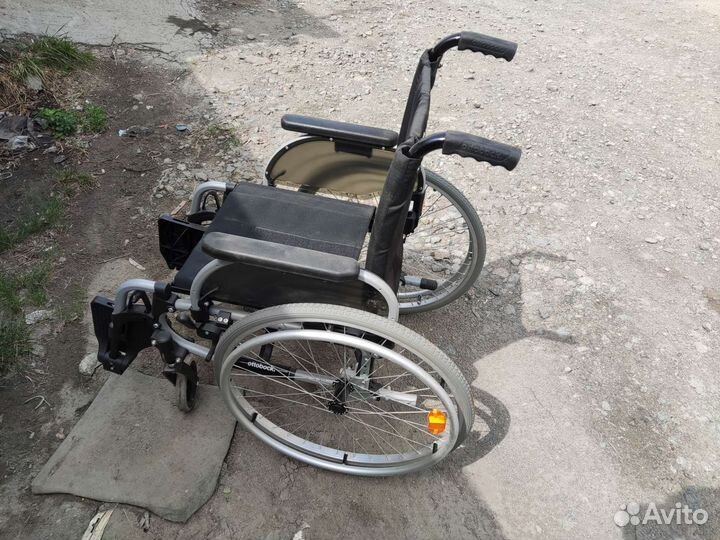 Инвалидное кресло