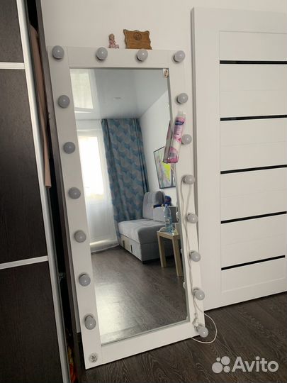 Гримерное зеркало