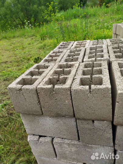 Блок щебневый