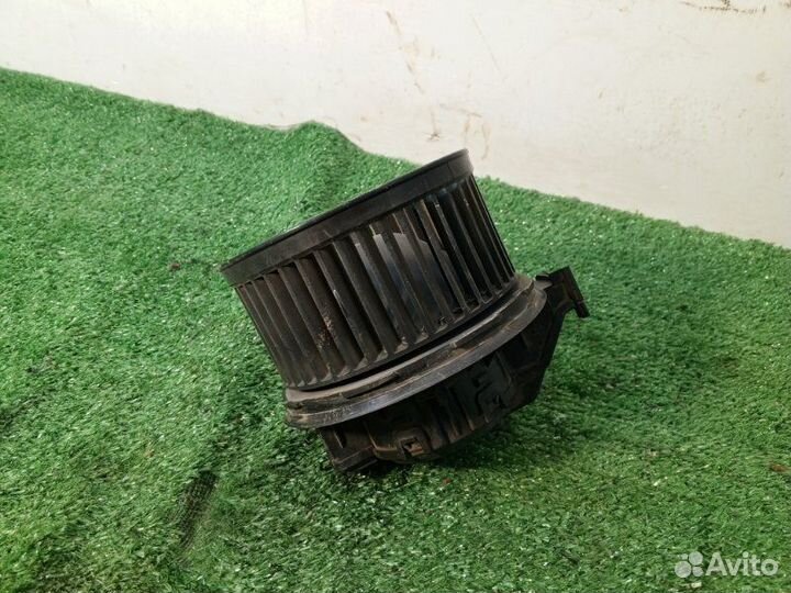 Вентилятор отопителя Ford Fiesta седан iqje 2015