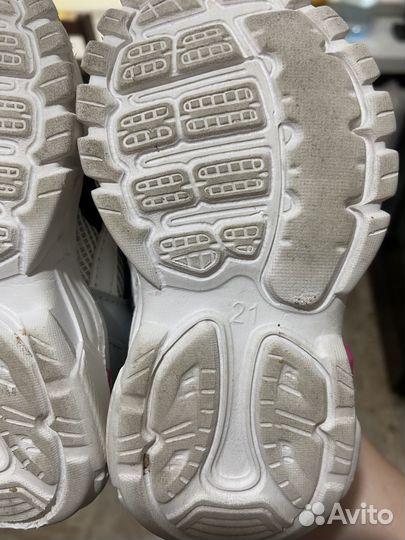 Кроссовки детские