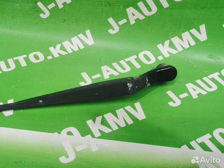Поводок стеклоочистителя Mitsubishi Lancer