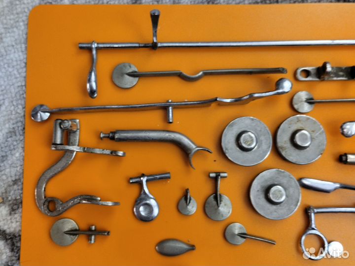 Запчасти с музыкального инструмента