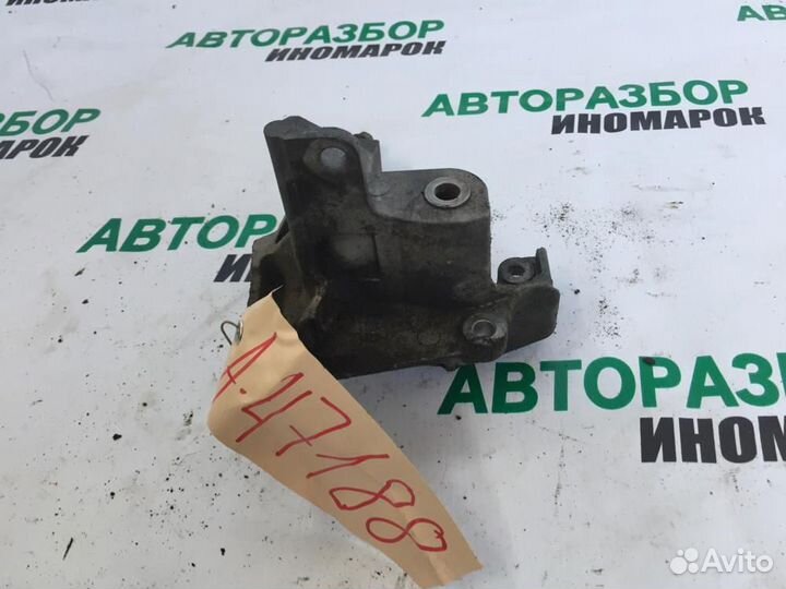 Кронштейн гидроусилителя для Subaru Impreza 2 200